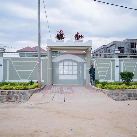 The City Block Apartment ブジュンブラ エクステリア 写真